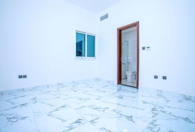 82782456 - Property Image 2