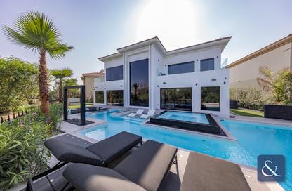 Villa - 4 Bedrooms - 5 Bathrooms for rent in Entertainment Foyer - European Clusters - Jumeirah Islands - Dubai