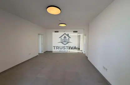 شقة - غرفة نوم - 2 حمامات للبيع في ذا سولو - الجادة - الشارقة