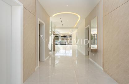 Villa - 7 Bedrooms - 6 Bathrooms for rent in District 6 - Jumeirah Park - Dubai