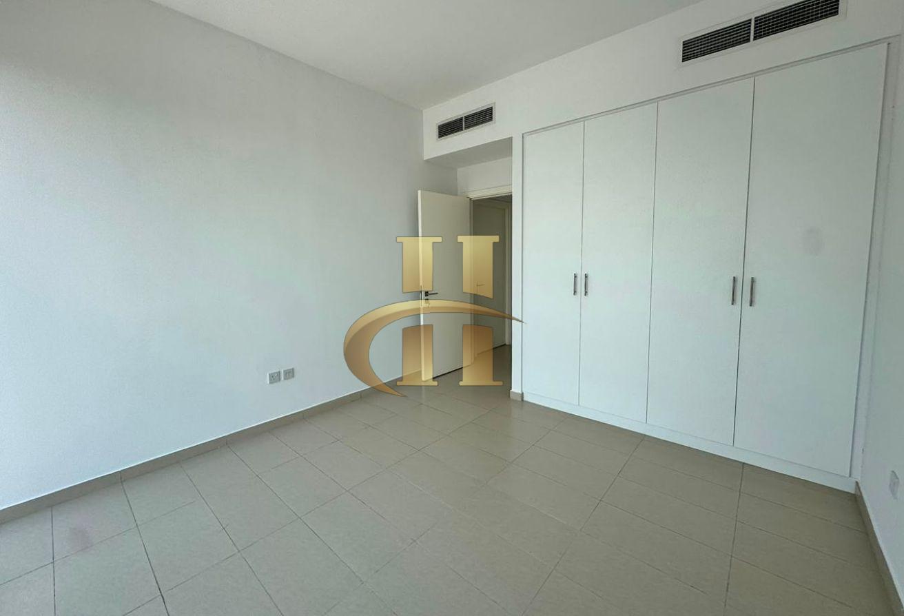 Semi Detached True Corner Opposite To Park photo 13