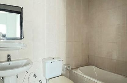 Apartment - 1 - 2 for rent in Al Majaz 2 - Al Majaz - Sharjah