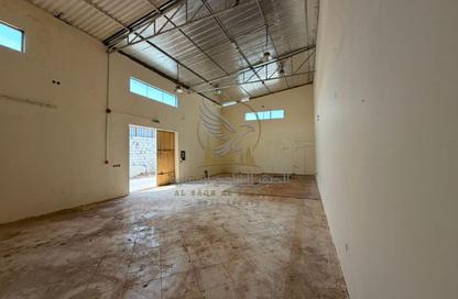Warehouse - Studio for rent in Industrial Area 4 - Sharjah Industrial Area - Sharjah