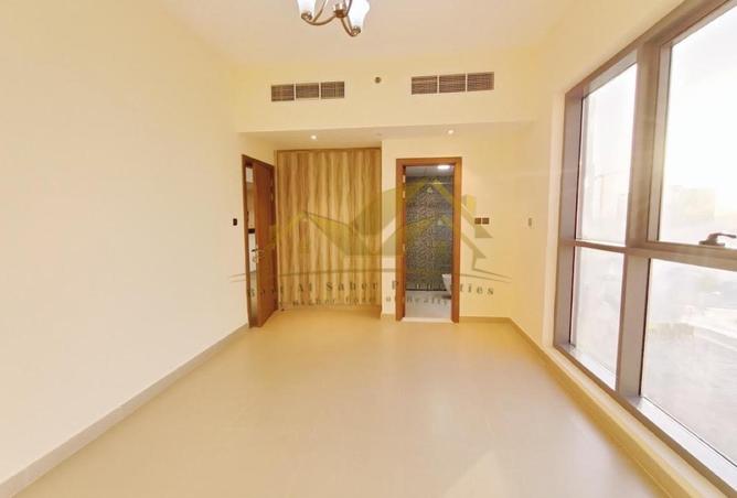 83221986 - Property Image 3