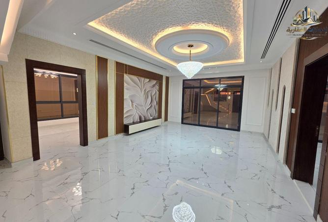 73115232 - Property Image 2