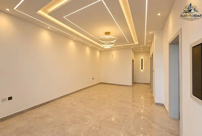 156919571 - Property Image 3