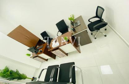 Office Space - Studio - 1 Bathroom for rent in Red Avenue - Al Garhoud - Dubai