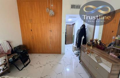 Apartment - 2 Bedrooms - 2 Bathrooms for sale in Oasis Tower - Al Rashidiya 1 - Al Rashidiya - Ajman