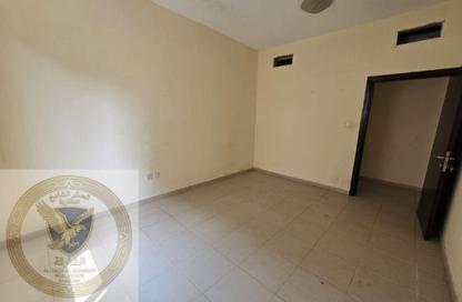 Apartment - 2 Bedrooms - 2 Bathrooms for rent in Al Qulaya'ah - Al Sharq - Sharjah