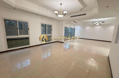 Villa - 4 Bedrooms - 5 Bathrooms for rent in Umm Suqeim 2 Villas - Umm Suqeim 2 - Umm Suqeim - Dubai