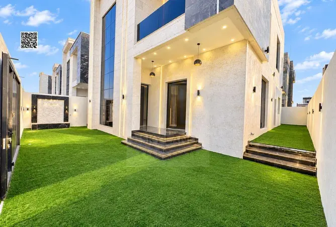 165502307 - Property Image 2