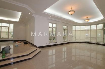Villa - 5 - 5 for rent in Umm Suqeim 3 Villas - Umm Suqeim 3 - Umm Suqeim - Dubai