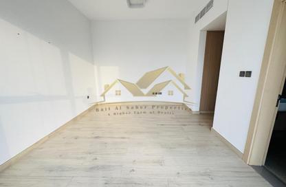 Apartment - 2 - 3 for rent in Jumeirah Garden City - Al Satwa - Dubai