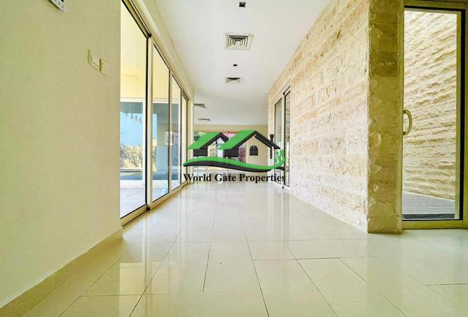 104119001 - Property Image 3