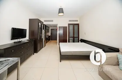 Apartment - Studio - 1 Bathroom for rent in Travo Tower A - Travo - The Views - Dubai