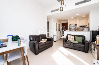Apartment - 3 Bedrooms - 4 Bathrooms for sale in Zahra Apartments 2B - Zahra Apartments 2 - Zahra Apartments - Town Square - Dubai
