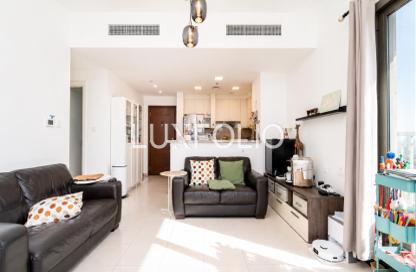 Apartment - 3 Bedrooms - 4 Bathrooms for sale in Zahra Apartments 2B - Zahra Apartments 2 - Zahra Apartments - Town Square - Dubai