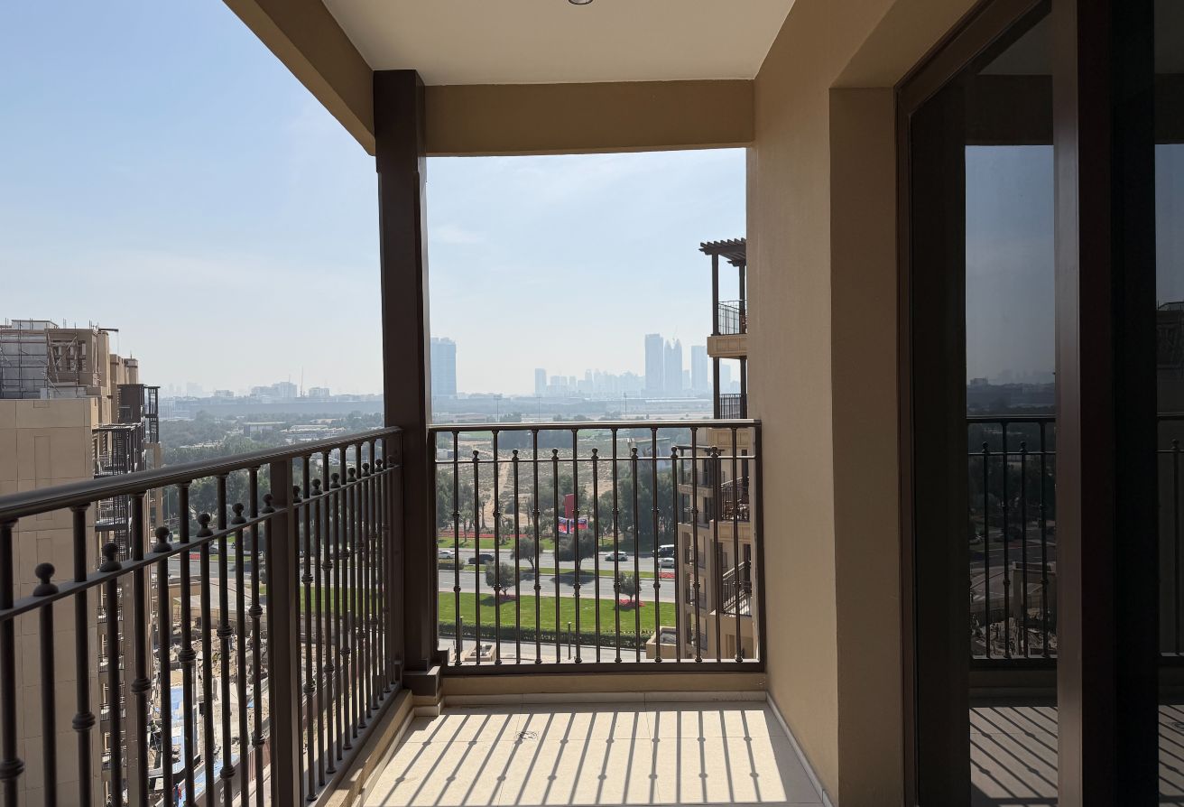 HIGH FLOOR | LARGE WINDOWS | PRESTIGE LOCATION - 17