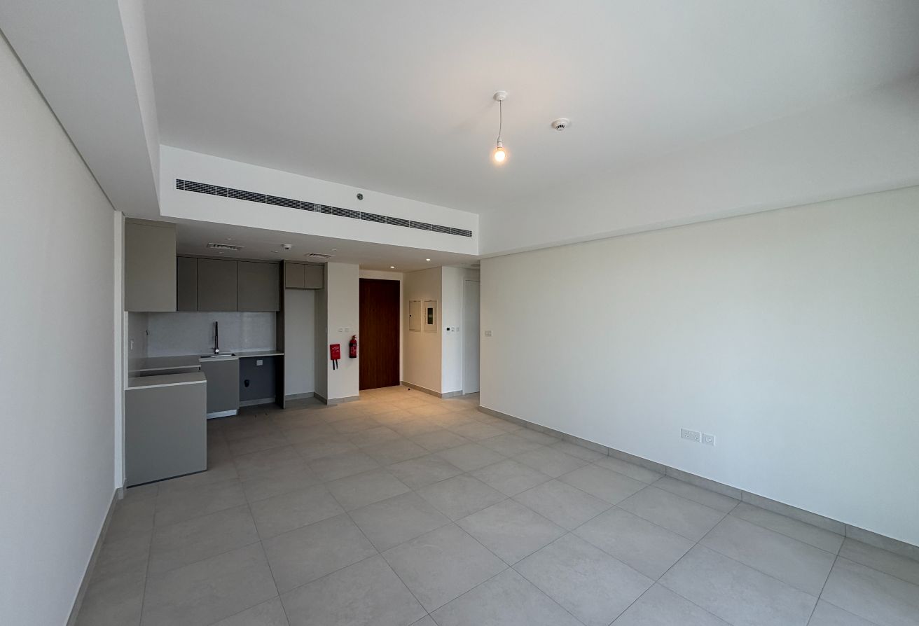 HIGH FLOOR | LARGE WINDOWS | PRESTIGE LOCATION - 8