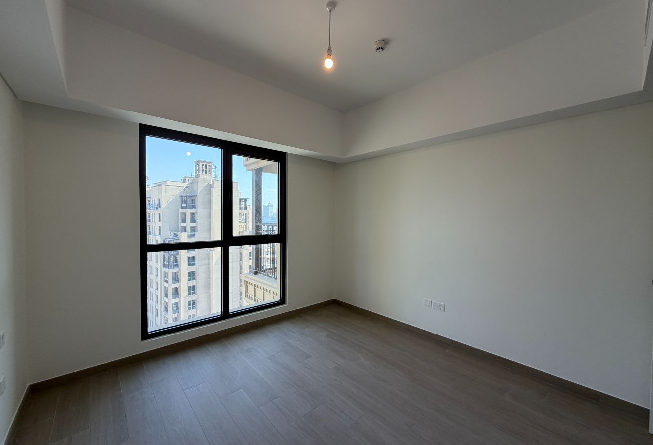 HIGH FLOOR | LARGE WINDOWS | PRESTIGE LOCATION - 2