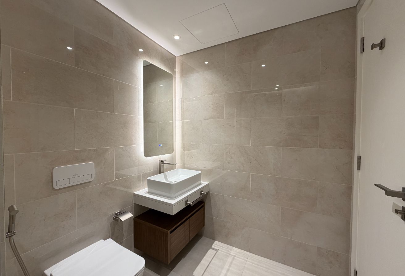 HIGH FLOOR | LARGE WINDOWS | PRESTIGE LOCATION - 13