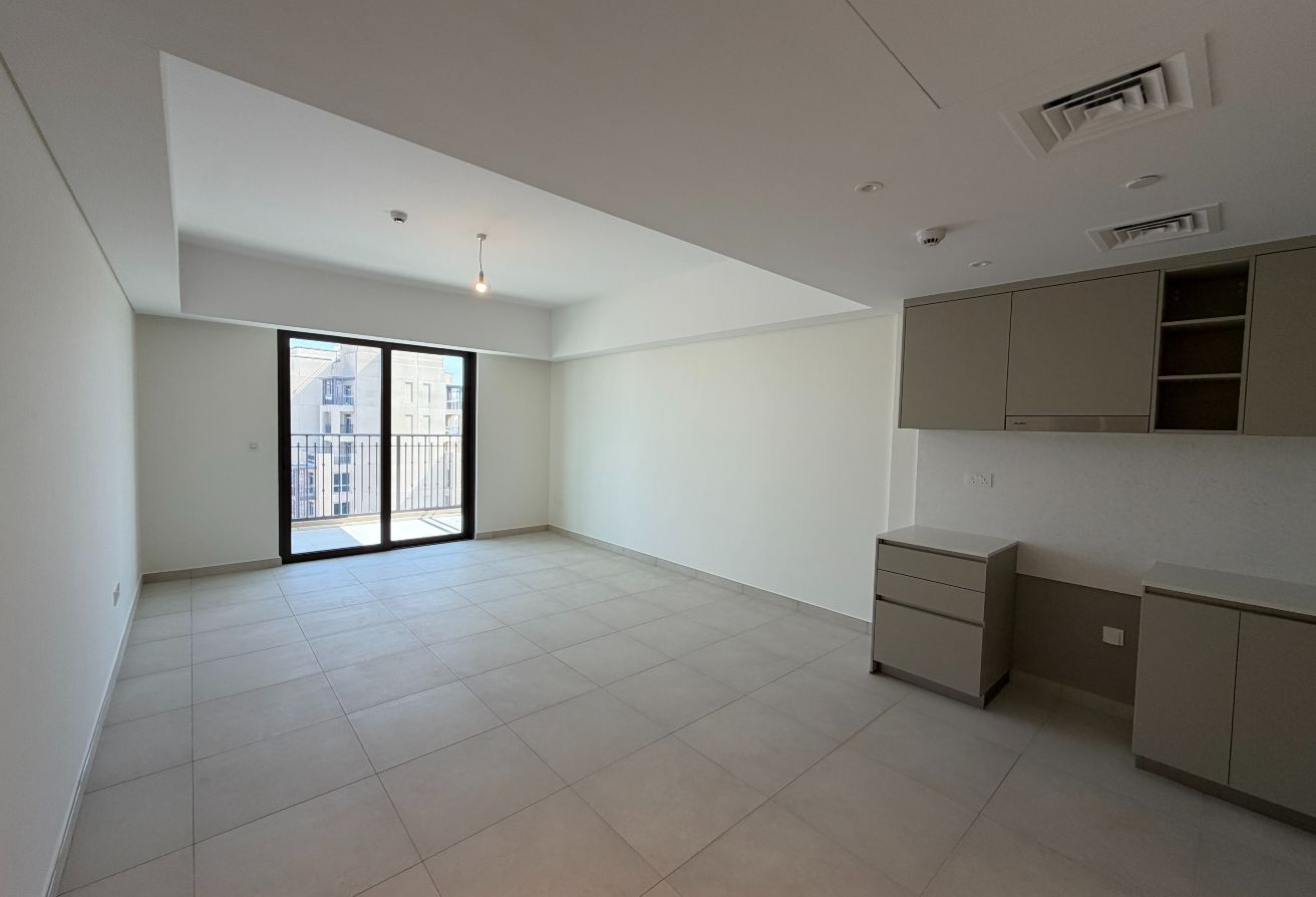 HIGH FLOOR | LARGE WINDOWS | PRESTIGE LOCATION - 9