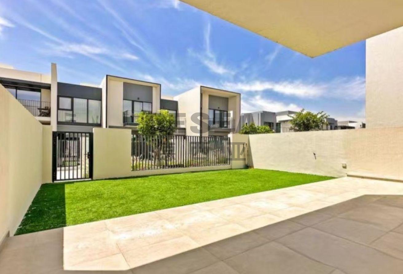 Vacant | Private Garden View | Unfurnished