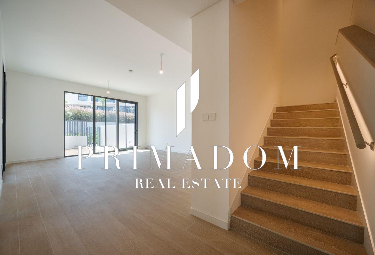Corner Plot | Full Privacy | 4BR Townhouse | Ready photo 3