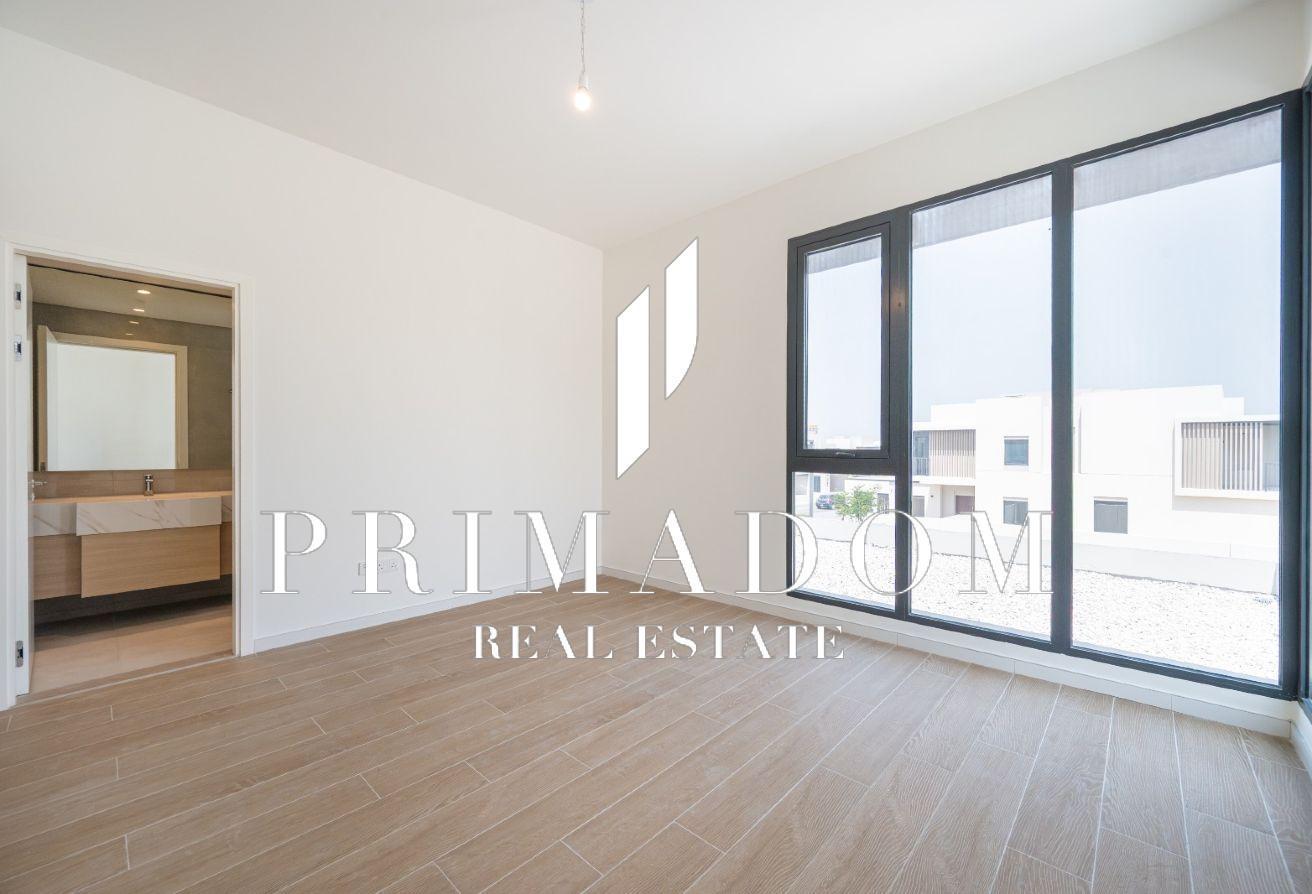 Corner Plot | Full Privacy | 4BR Townhouse | Ready photo 18
