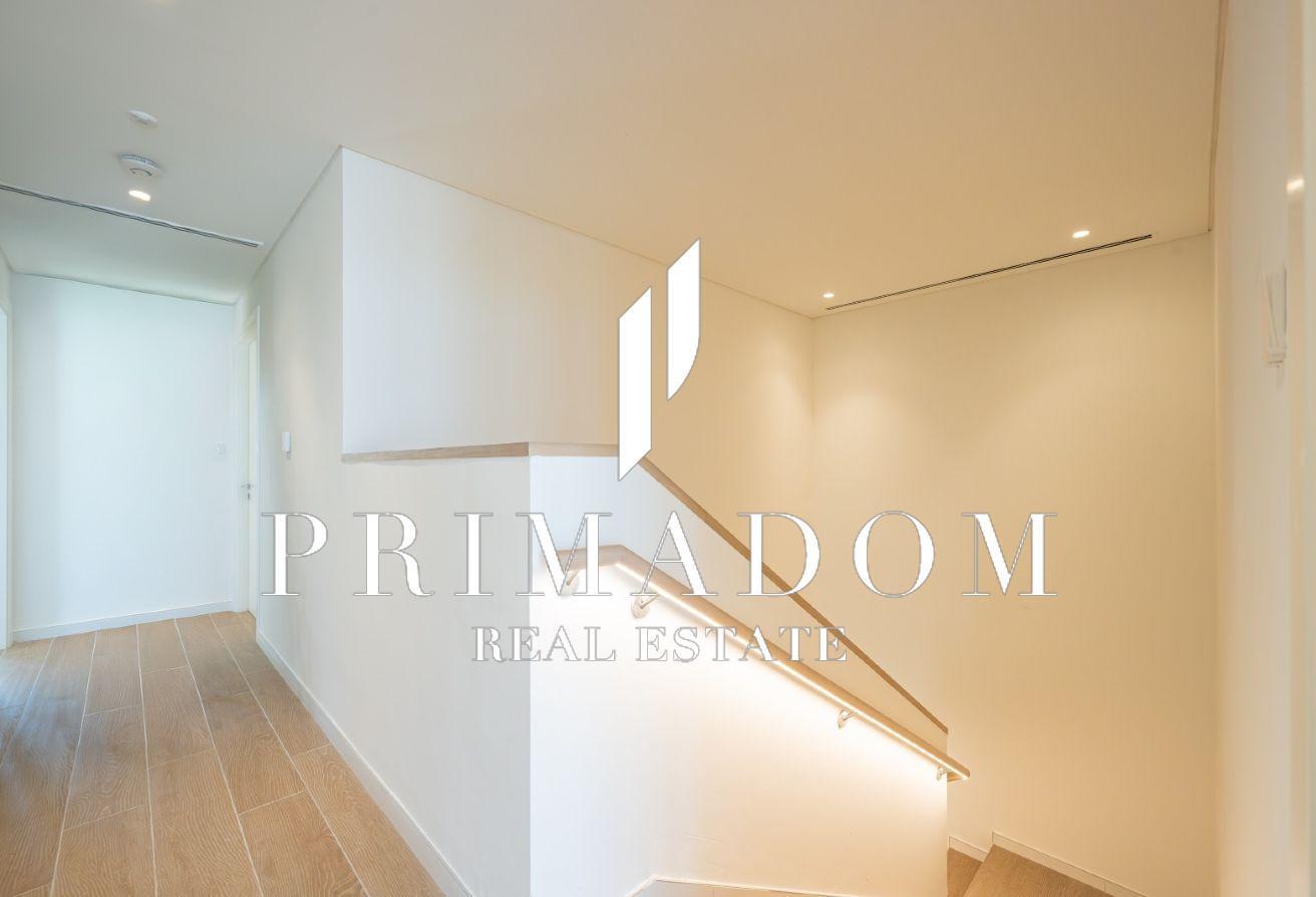 Corner Plot | Full Privacy | 4BR Townhouse | Ready photo 4