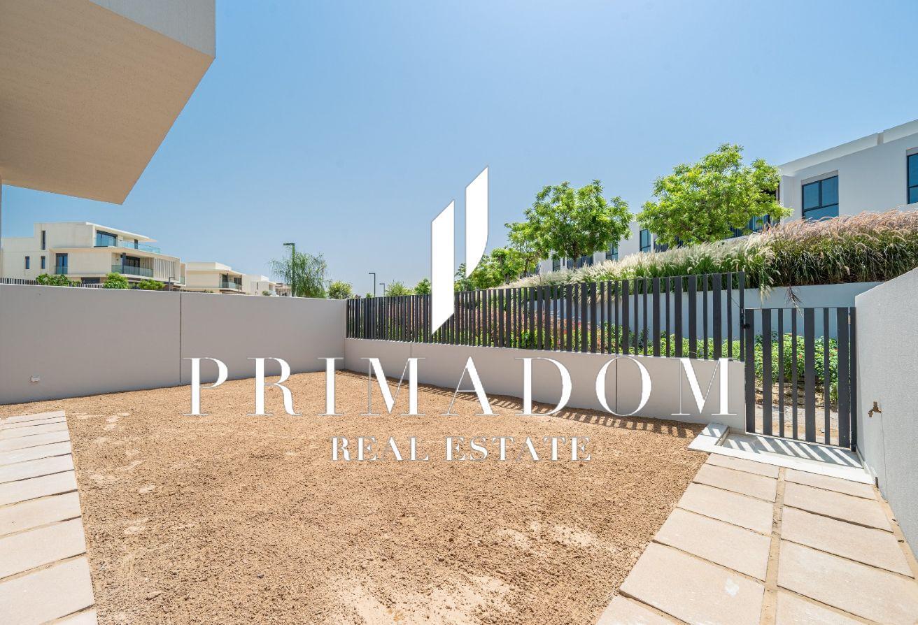 Corner Plot | Full Privacy | 4BR Townhouse | Ready photo 27