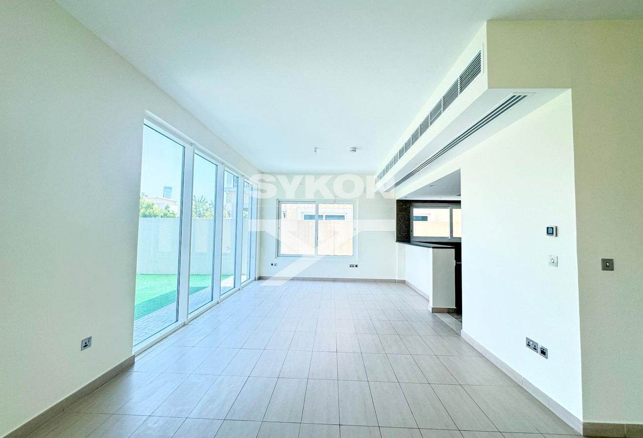 Huge 4 Bedrooms | Single Row | Landscaped Garden photo 8
