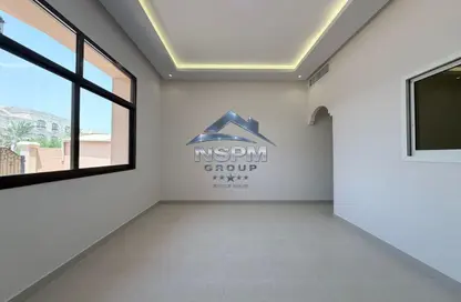 شقة - غرفة نوم - 1 حمام للايجار في القبيسات - المشرف - أبوظبي شقة - غرفة نوم - 1 حمام للايجار في القبيسات - المشرف - أبوظبي