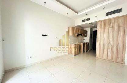 Apartment - Studio - 1 for rent in Hera Tower - Dubai Sports City - Dubai