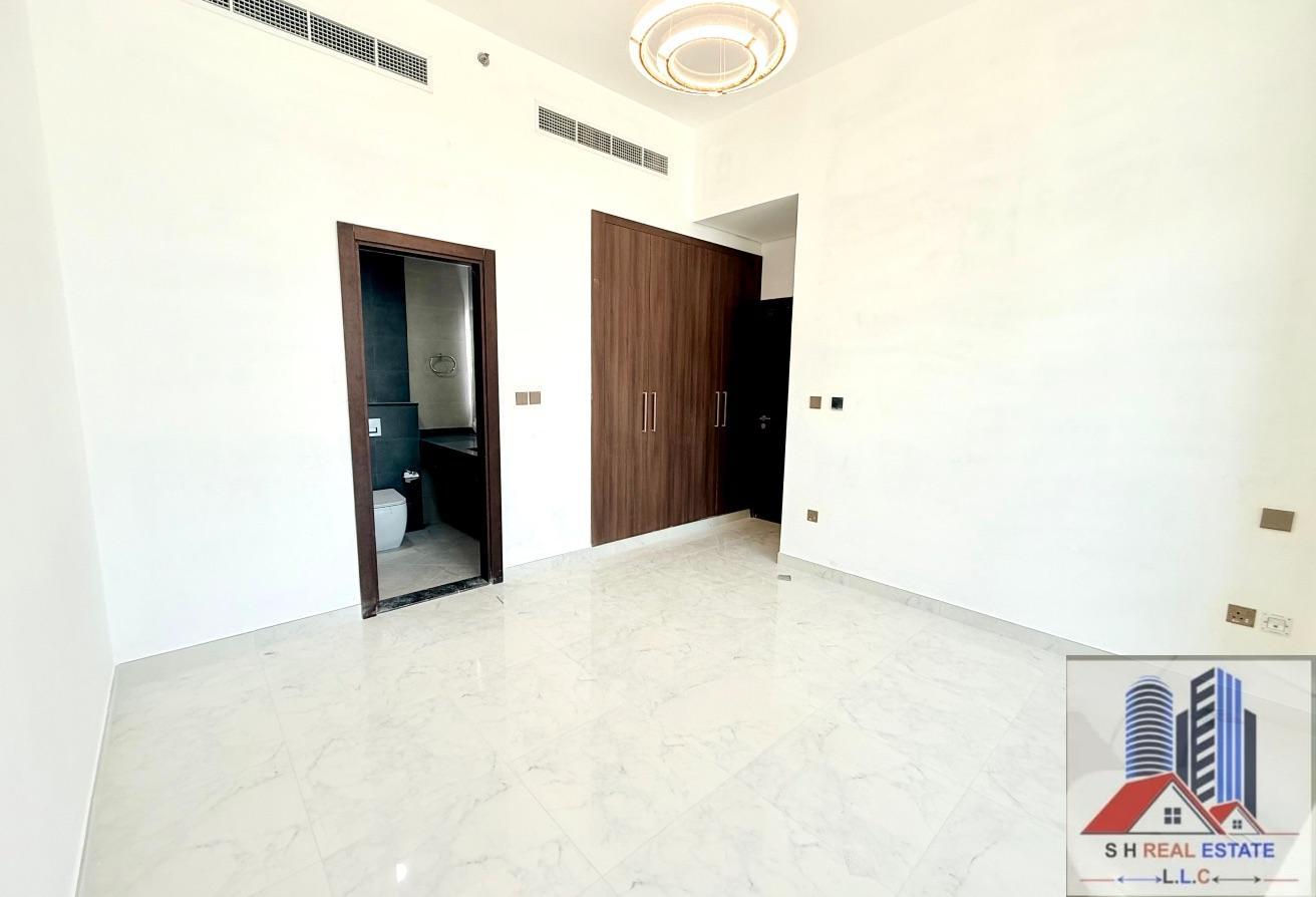 3-BR Apartment with Maids Room, only in 110k photo 4