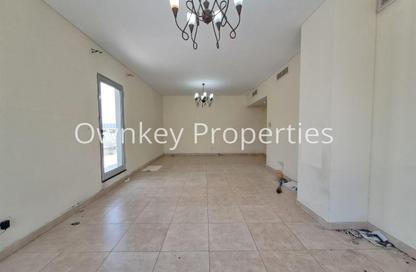 Apartment - 2 Bedrooms - 3 Bathrooms for rent in Blue Waves Residence - Al Mankhool - Bur Dubai - Dubai