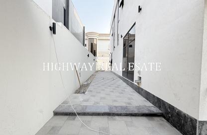 Villa - 5 - 7+ for sale in Hoshi 2 - Hoshi - Al Badie - Sharjah