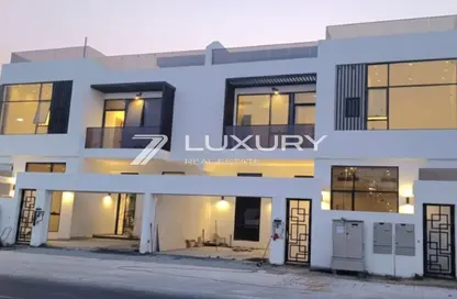 Villa - 6 Bedrooms - 7 Bathrooms for rent in Jumeirah 1 Villas - Jumeirah 1 - Jumeirah - Dubai
