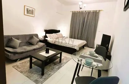 شقة - 1 حمام للايجار في مساكن النخبة رقم 5 - مساكن النخبة الرياضية - مدينة دبي الرياضية - دبي