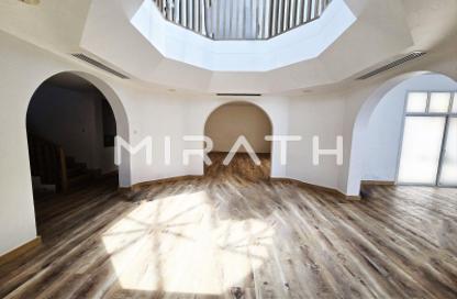 Villa - 5 - 6 for rent in Jumeirah 1 Villas - Jumeirah 1 - Jumeirah - Dubai