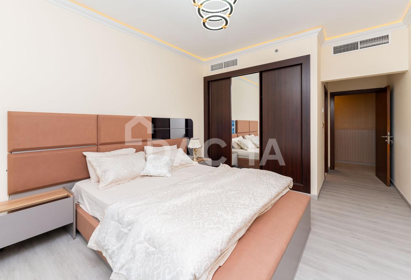 PENTHOUSE | Fully Upgraded | Full Sea View photo 17