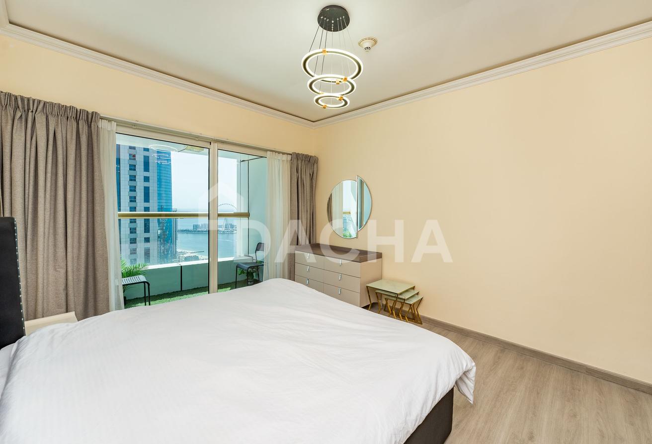 PENTHOUSE | Fully Upgraded | Full Sea View photo 9