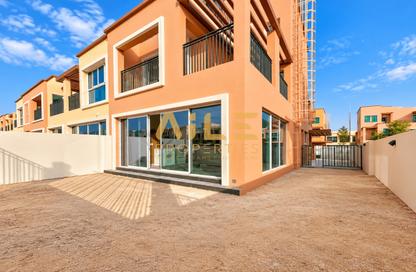 Villa - 5 - 5 for sale in Nice - Damac Lagoons - Dubai