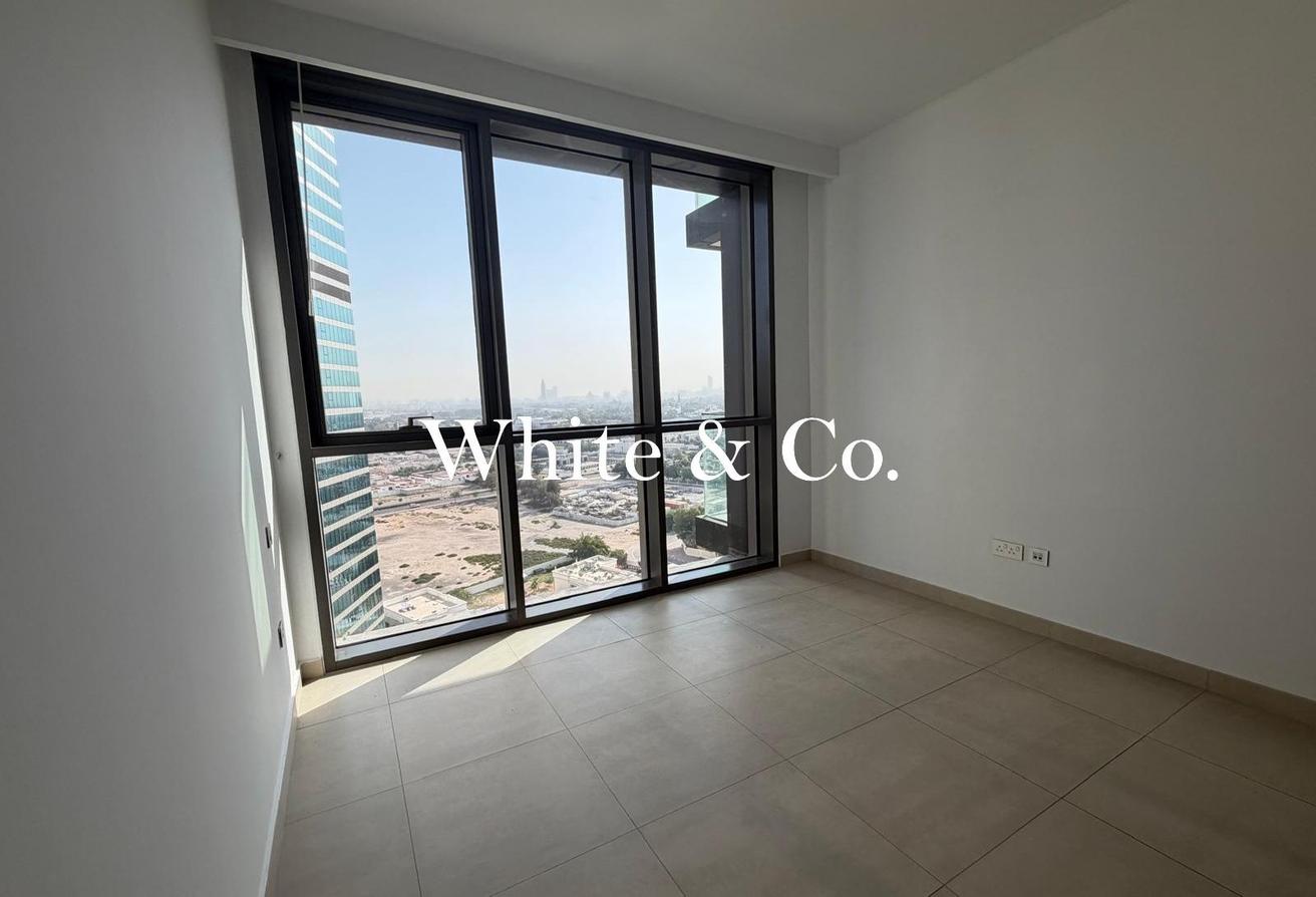 Vacant Now | Large Layout | Unfurnished photo 6