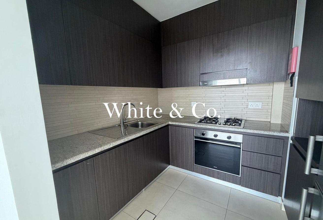 Vacant Now | Large Layout | Unfurnished photo 4