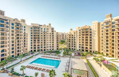 Apartment - 2 Bedrooms - 3 Bathrooms for rent in Al Jazi 4 - Madinat Jumeirah Living - Umm Suqeim - Dubai