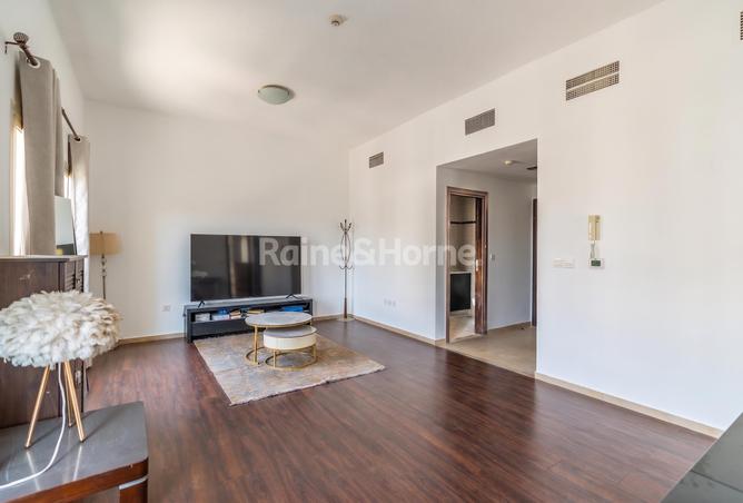 81110598 - Property Image 3