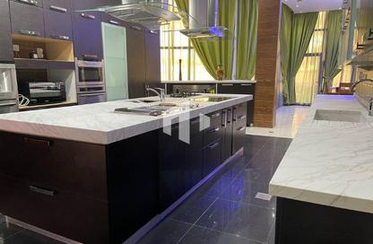 Villa - 7+ Bedrooms - 7+ Bathrooms for rent in Sector E - Emirates Hills - Dubai