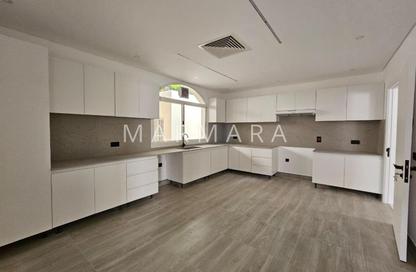 Villa - 4 Bedrooms - 5 Bathrooms for rent in Umm Suqeim 2 Villas - Umm Suqeim 2 - Umm Suqeim - Dubai