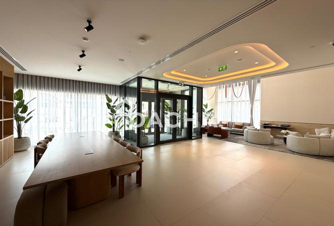 Brand New | Quality Interior | Fully Equipped photo 2